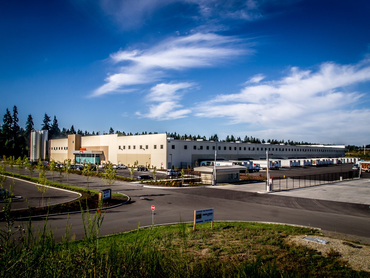 Niagara Bottling - completed facility with loading docks